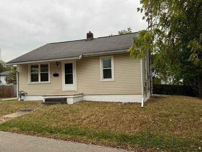 Building Photo - 2 Bedroom Single Family One Level Home