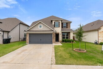 Building Photo - 6206 Golden Gate Dr