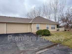 Building Photo - 6102 NE Kensington Dr