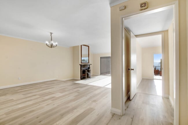 Foto del edificio - 5379 Godbey Dr