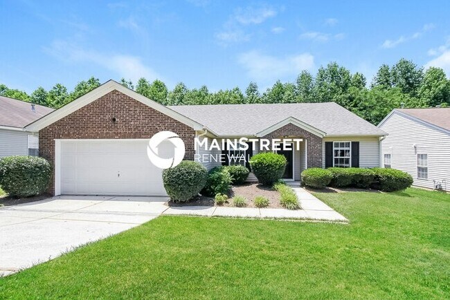 Building Photo - 4 Bedroom Pet-Friendly Home in CHARLOTTE, NC with Main Street Renewal