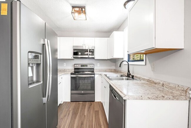 Foto del edificio - 1703 Winding Way Dr