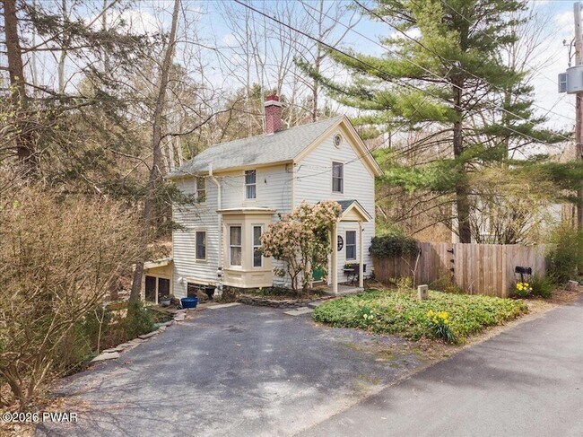 Foto del edificio - 144 Sawkill Ave