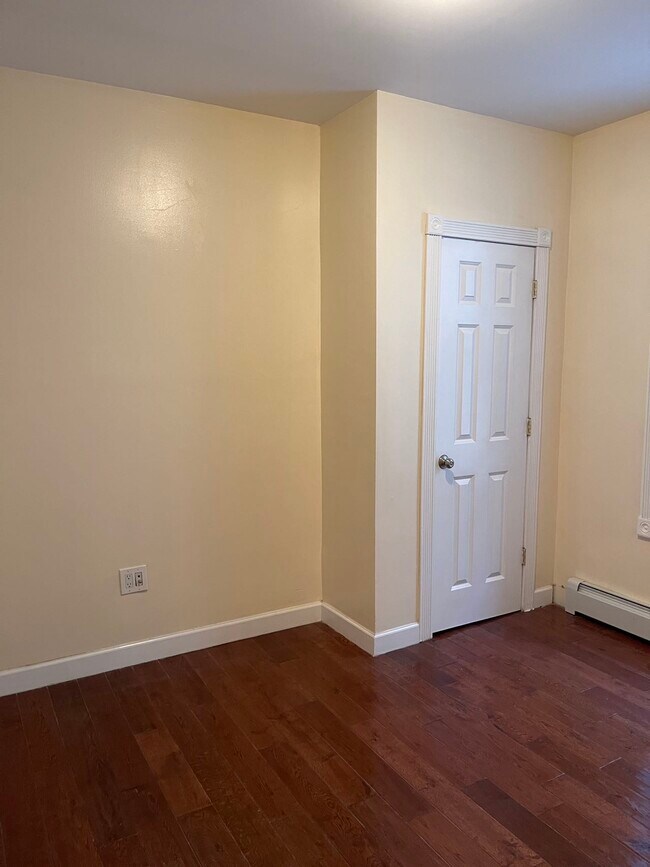 Building Photo - 1246 74th St