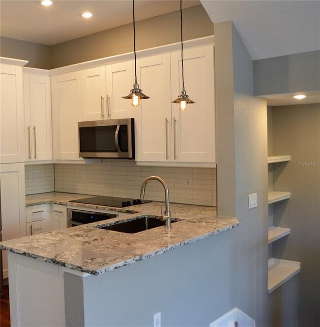 Building Photo - 779 Mainsail Dr