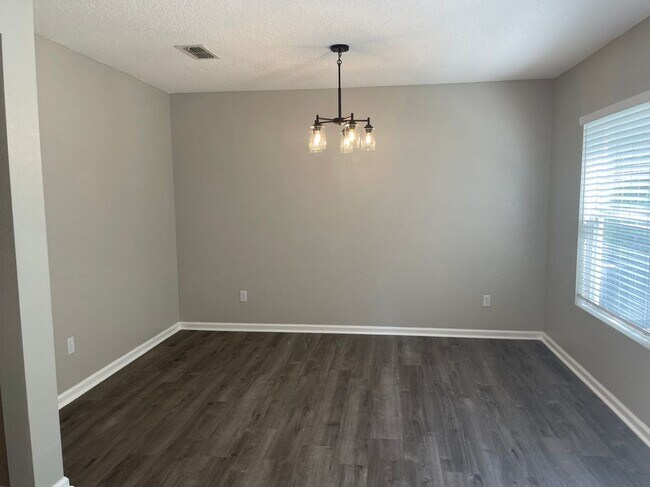 Building Photo - 1830C Green Springs Cir