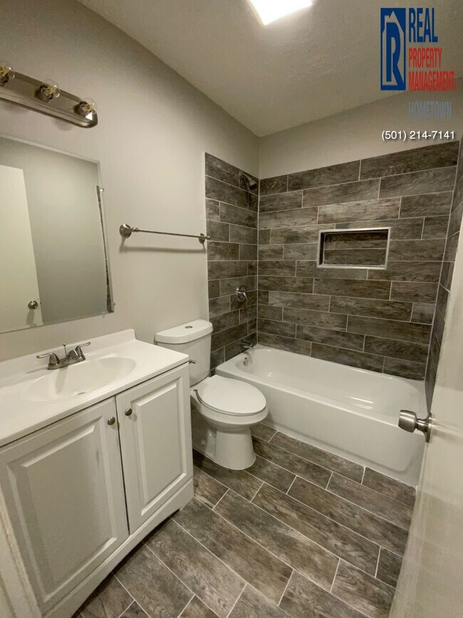 Foto del edificio - 14225 Clayton-