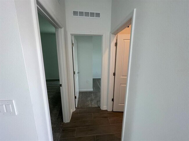 Foto del edificio - 6241 Blissful St