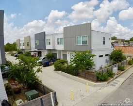 Building Photo - 232 E Cevallos St