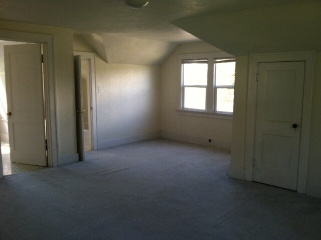 Foto del edificio - Large Campus Home with view!