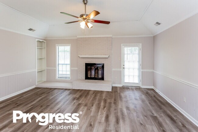 Foto del edificio - 4643 Chelwood Dr