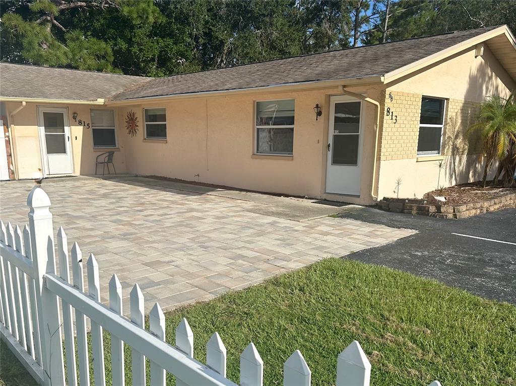 Foto principal - 813 Lake Palms Dr