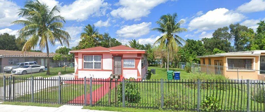 Foto principal - 877 NW 105th St