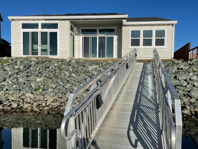 Building Photo - 3323 Delta Coves Dr