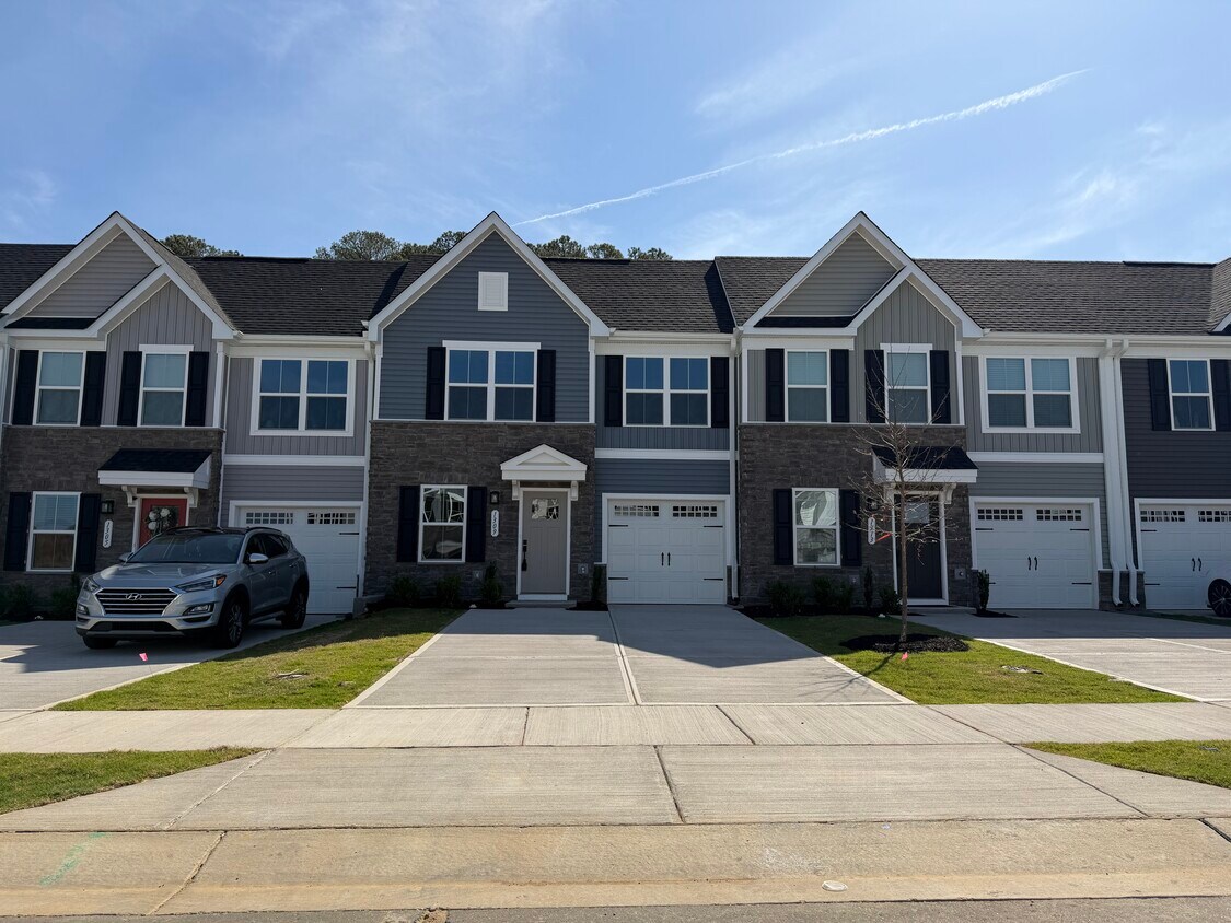 Foto del edificio - Rollman Farm Road