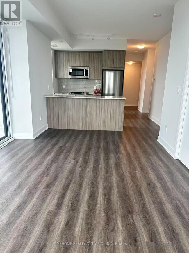 Photo du bâtiment - 430-4430 Square One Dr