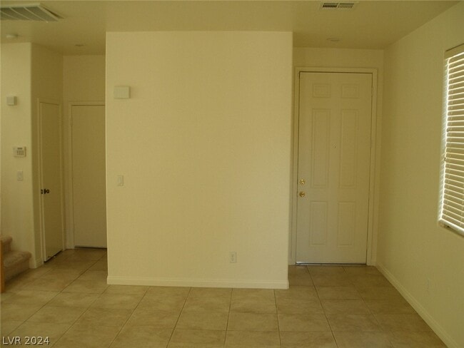Building Photo - 11245 Sandrone Ave