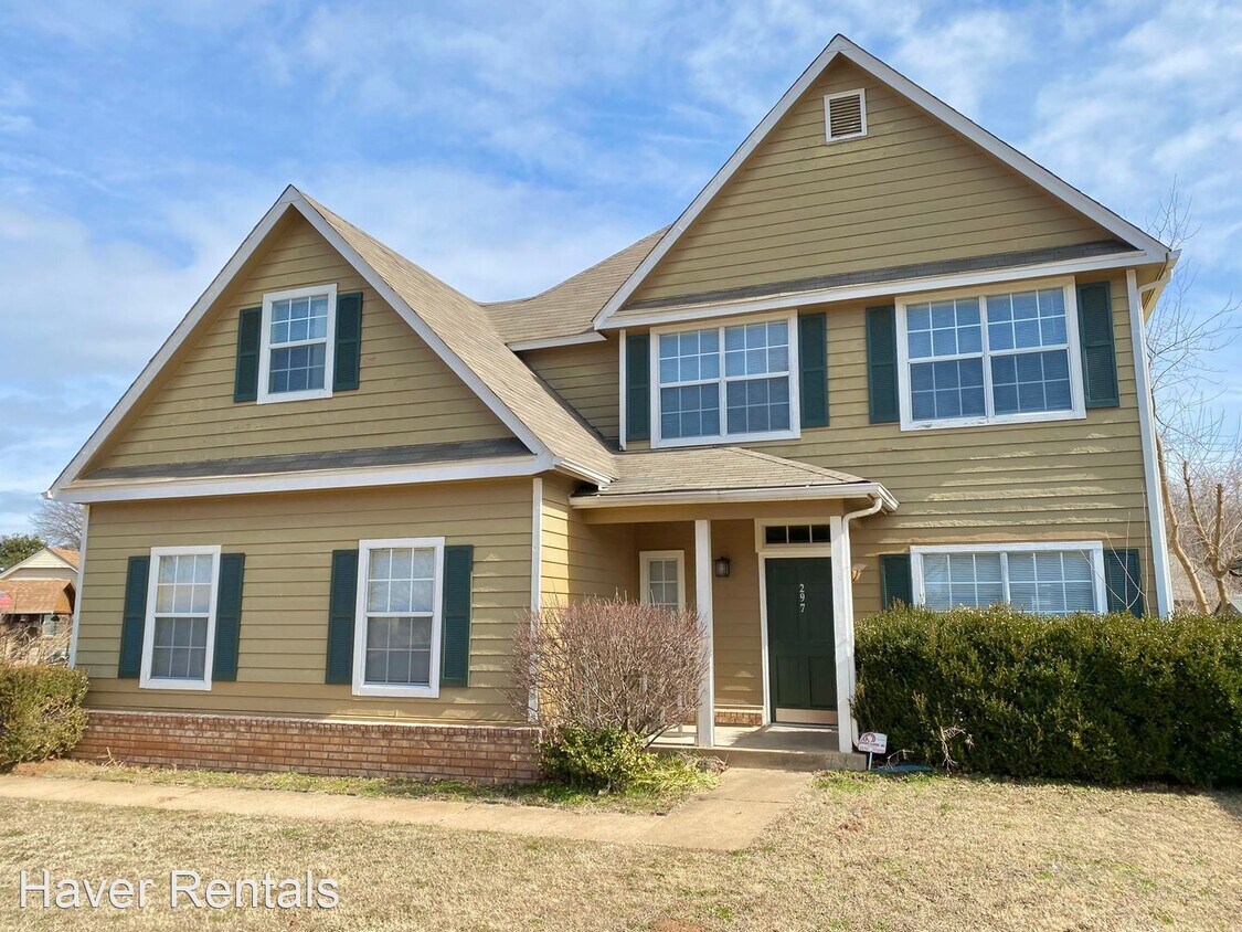 Primary Photo - 3 br, 2.5 bath House - 297 Fox Run Circle