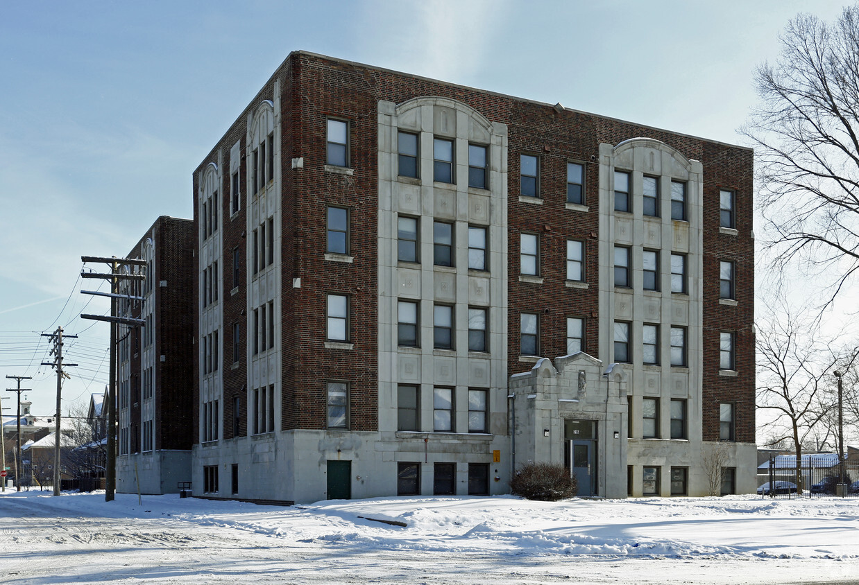 Foto del edificio - St. Paul Manor Apartments