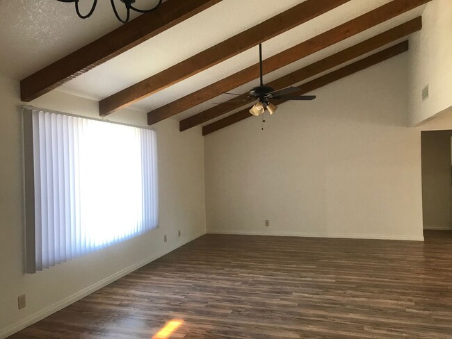 Building Photo - Coming Soon 3 Bedroom 2 Bath Contact Prope...