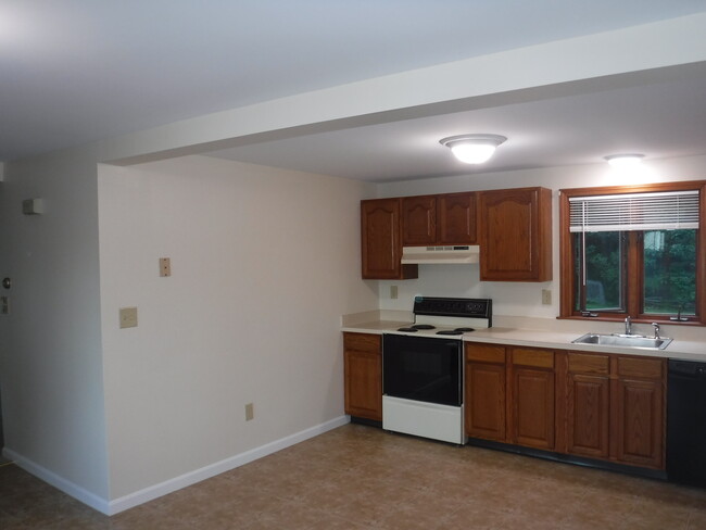 Building Photo - 53 Danville Rd