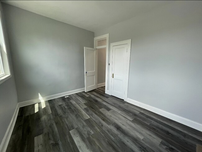 Foto del edificio - 500 Eastlynne Ave