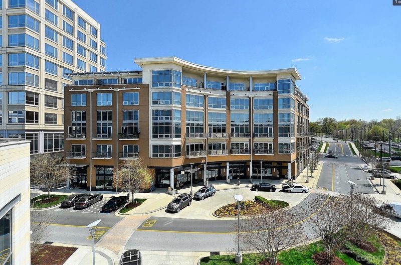 Foto principal - 1133 Metropolitan Ave