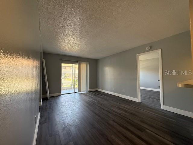 Foto del edificio - 1656 Sunny Brook Ln