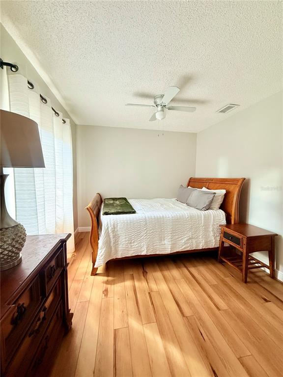 Foto del edificio - 9402 N Semmes St