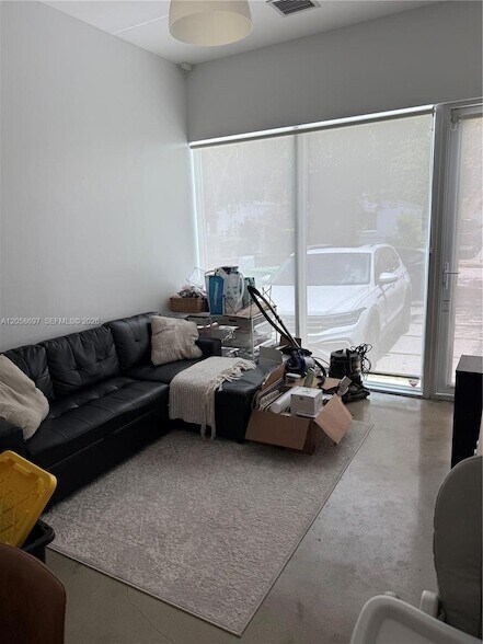 Foto del edificio - 3662 SW 24th Ter