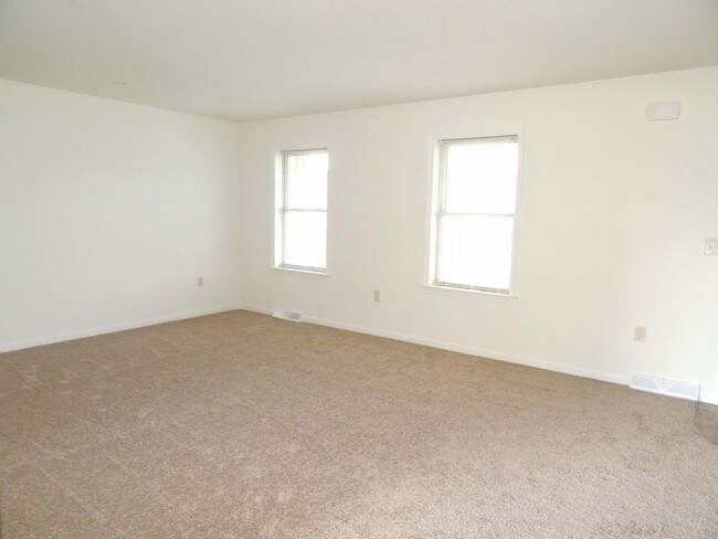 Building Photo - 250 Limestone Dr