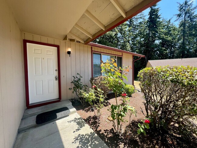 Foto del edificio - Well Maintained 2BD Duplex - Water Included