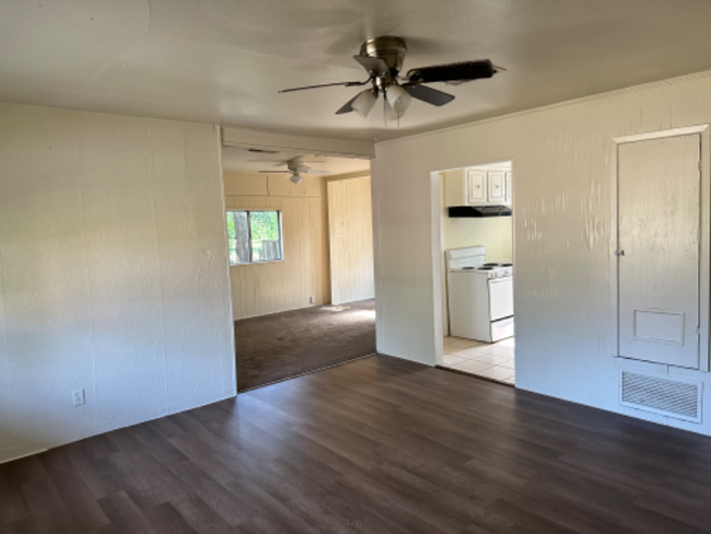 Foto del edificio - 4706 Glenlea Dr