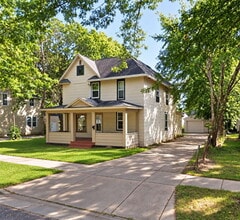Building Photo - 721 Niagara St