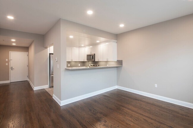 Interior Photo - The Atrium @ Anderson Station: In-Unit Washer & Dryer, Cold Water Included, Fitness Center, and C...
