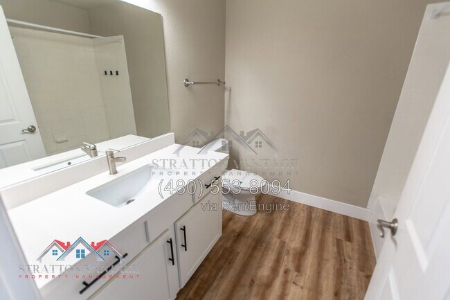 Building Photo - 15050 N Thompson Peak Pkwy