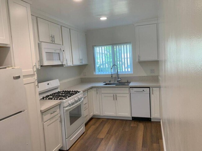 Foto del edificio - 1.0 bedroom in Pasadena California 91106