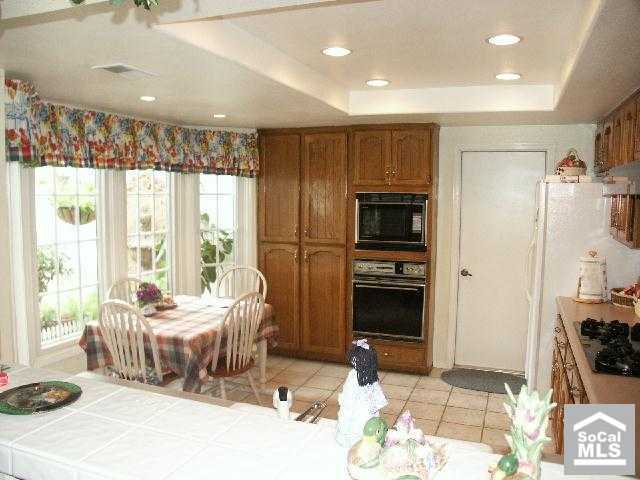 Building Photo - 1041 Regis Way
