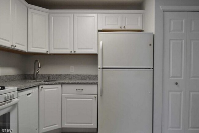 Foto del edificio - 1169 Sycamore Ln