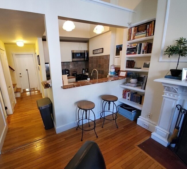 Foto del edificio - 235 Beacon St