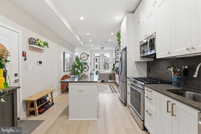 Foto del edificio - 2812 13th St NW