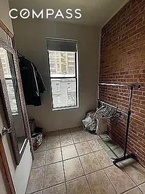 Foto del edificio - 402 E 69th St