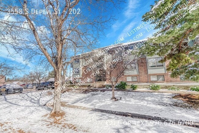 Building Photo - 3558 S Depew St