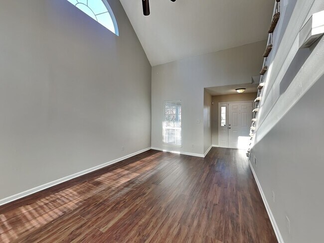 Building Photo - Wonderful Home!!
