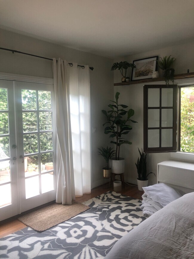 Foto del edificio - 3251 Hollydale Dr