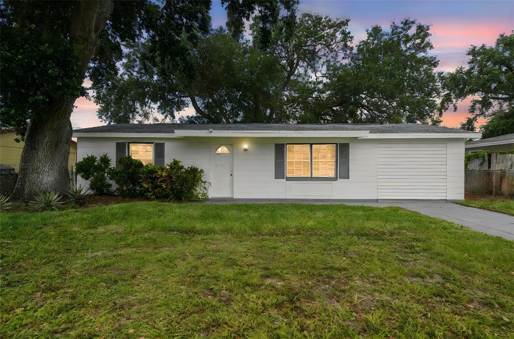 Primary Photo - 1833 Knollwood Dr