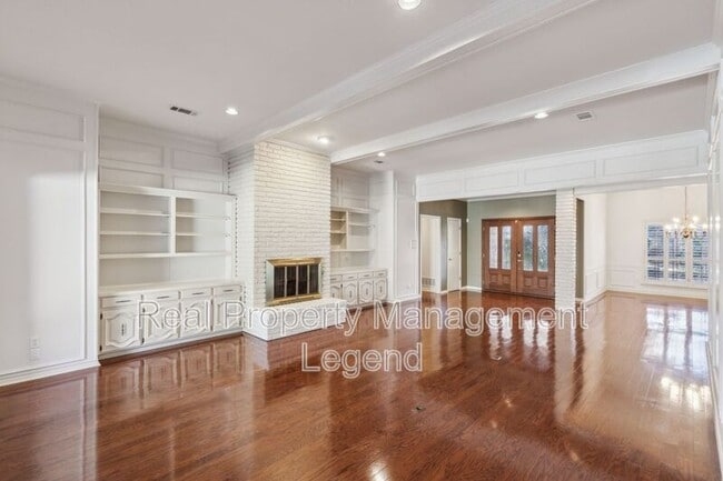 Foto del edificio - 6505 Copper Creek Dr