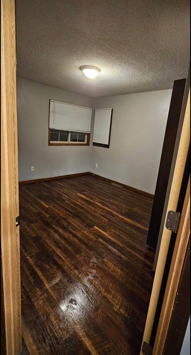 Foto del edificio - 7900 Lee Ave N