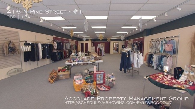 Foto del edificio - Pine Street Retail Space Available for Lease