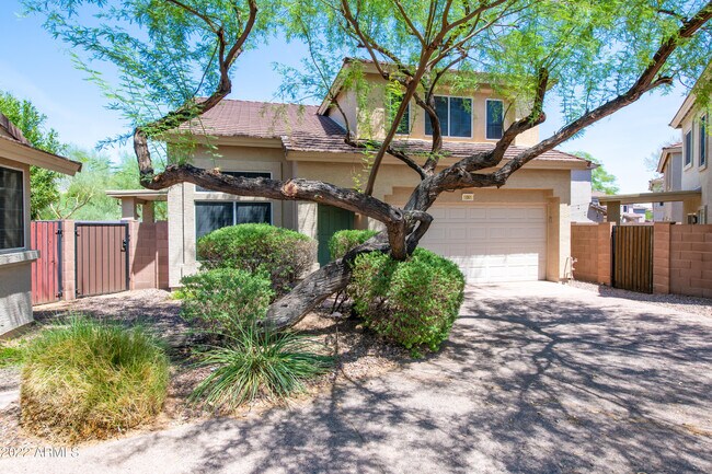 Foto del edificio - 15550 N Frank Lloyd Wright Blvd